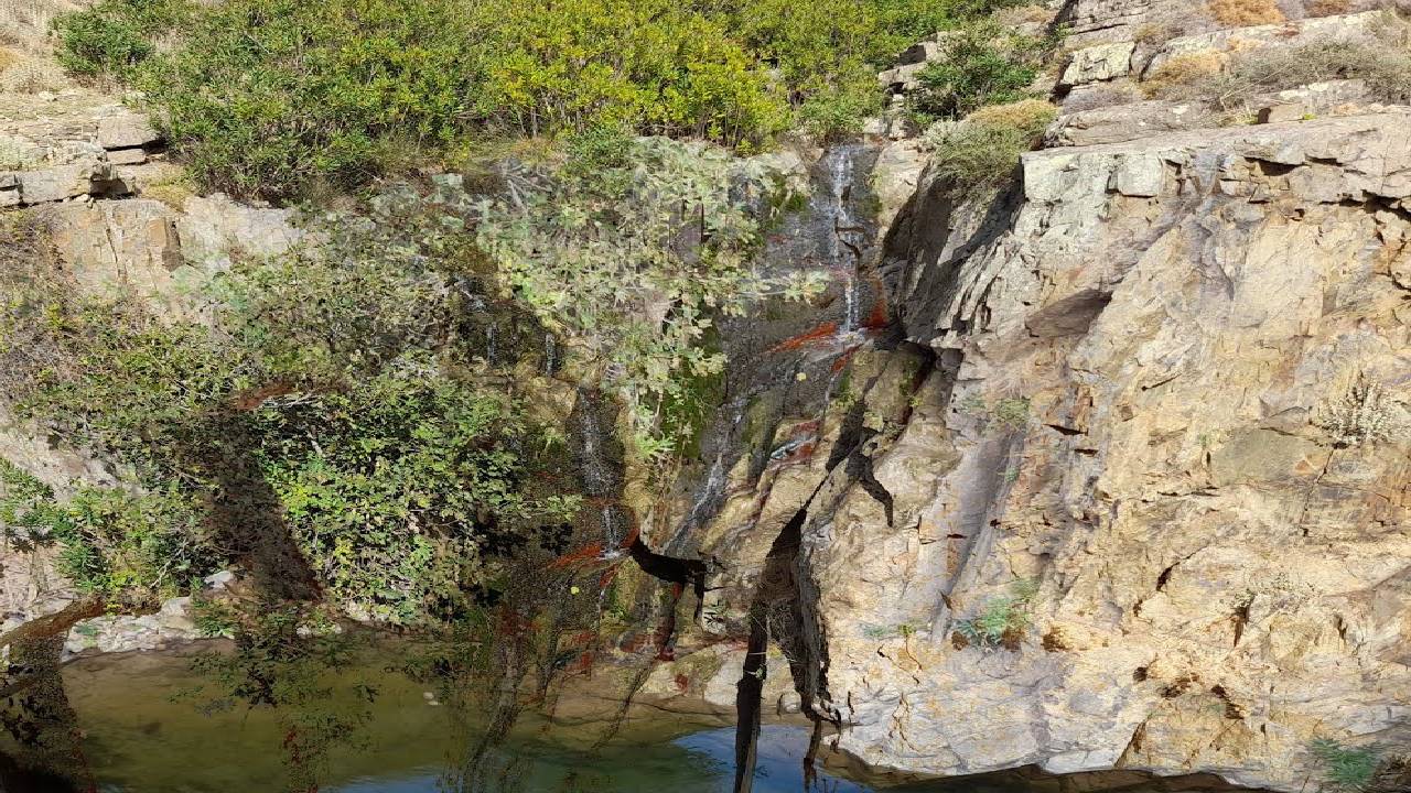 4K Relaxing Tiny Waterfall Sound to Relax, Meditate, Sleep, Relieve Stress